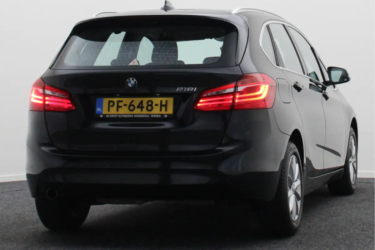 218i Executive Automaat Climate, Cruise, Navigatie, Bluetooth, LED, PDC, Elektrische Pakket, 16''