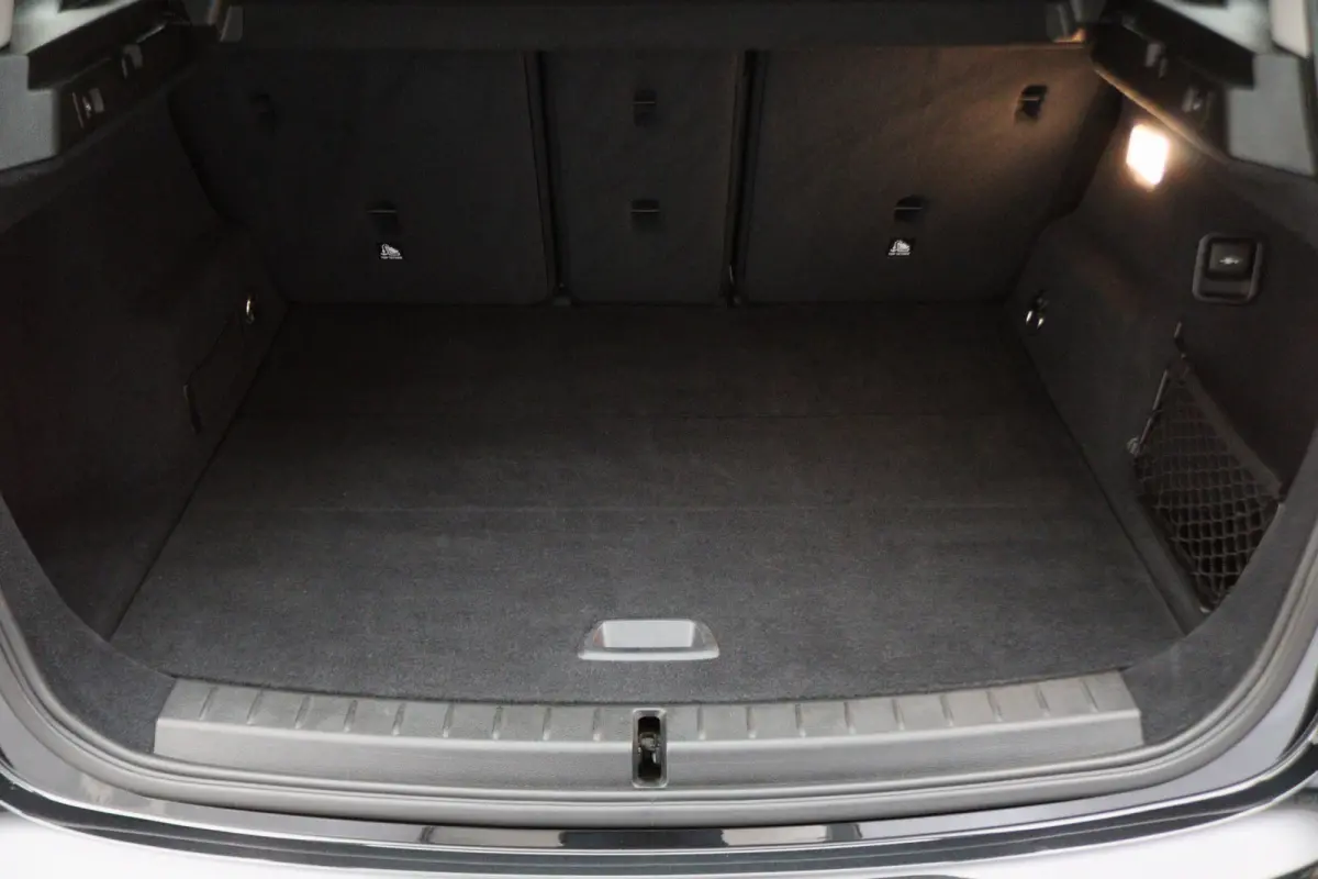218i Executive Automaat Climate, Cruise, Navigatie, Bluetooth, LED, PDC, Elektrische Pakket, 16''