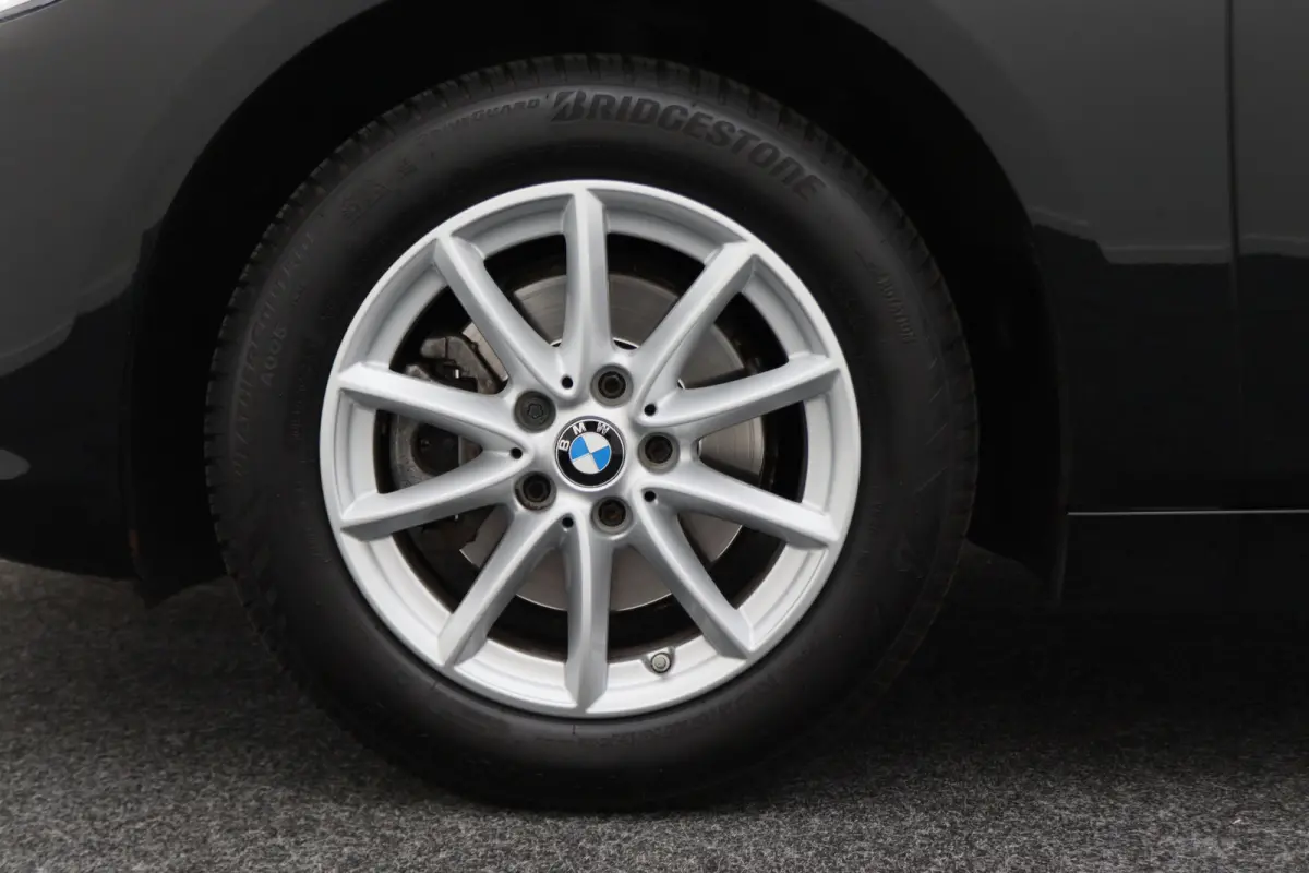 218i Executive Automaat Climate, Cruise, Navigatie, Bluetooth, LED, PDC, Elektrische Pakket, 16''