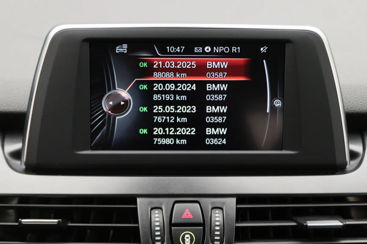 218i Executive Automaat Climate, Cruise, Navigatie, Bluetooth, LED, PDC, Elektrische Pakket, 16''