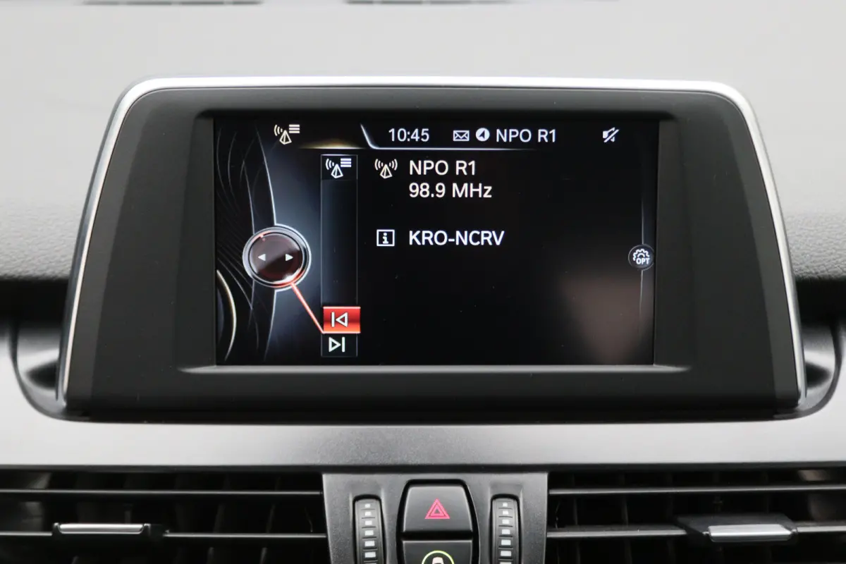 218i Executive Automaat Climate, Cruise, Navigatie, Bluetooth, LED, PDC, Elektrische Pakket, 16''