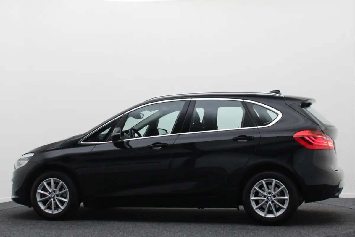 218i Executive Automaat Climate, Cruise, Navigatie, Bluetooth, LED, PDC, Elektrische Pakket, 16''