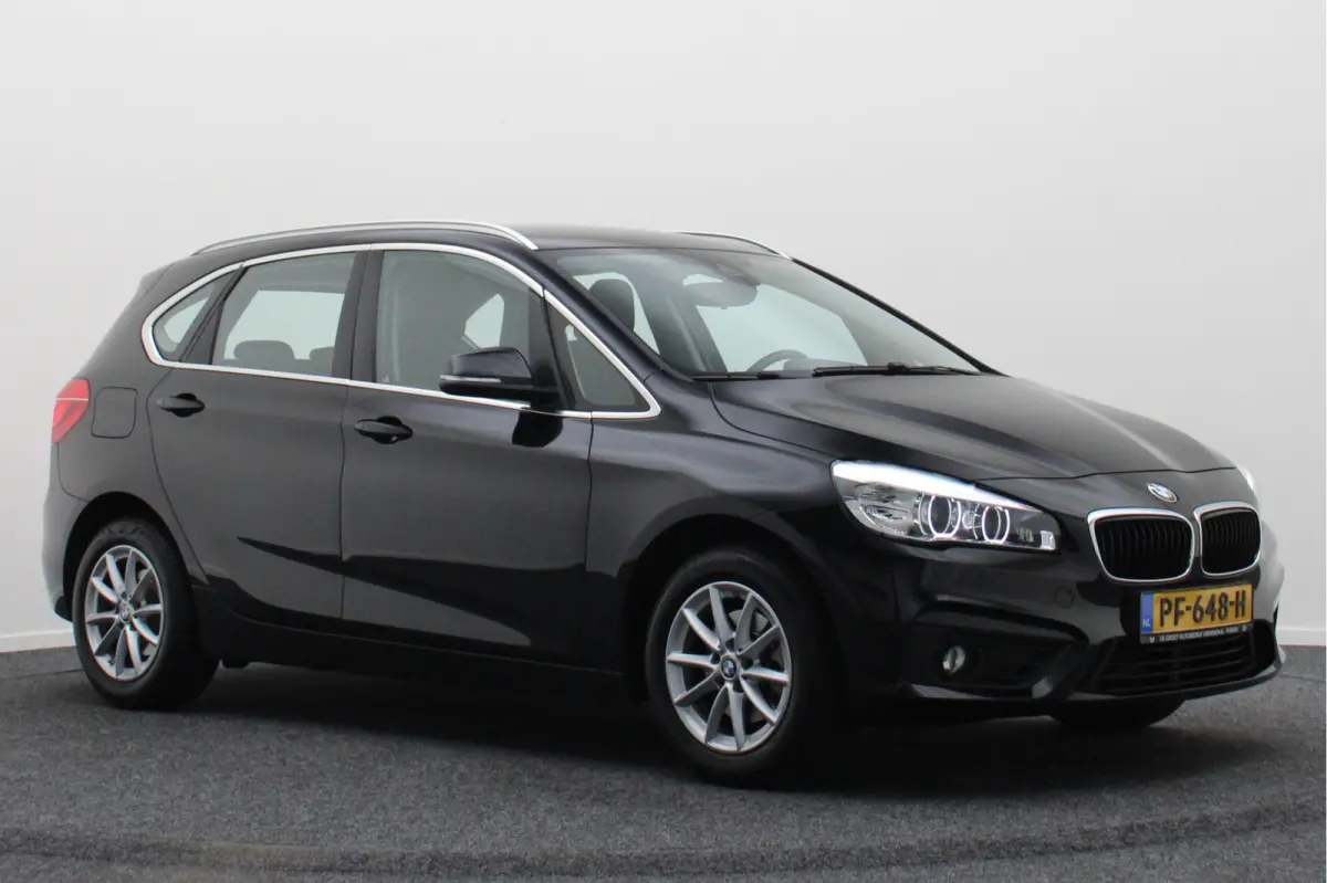 218i Executive Automaat Climate, Cruise, Navigatie, Bluetooth, LED, PDC, Elektrische Pakket, 16''