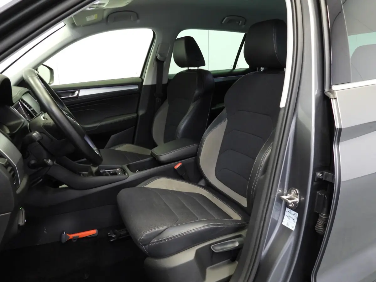 1.5 TSI Business Edition 7-Pers. NAVI/CAMERA/CLIMA/18"LMV!