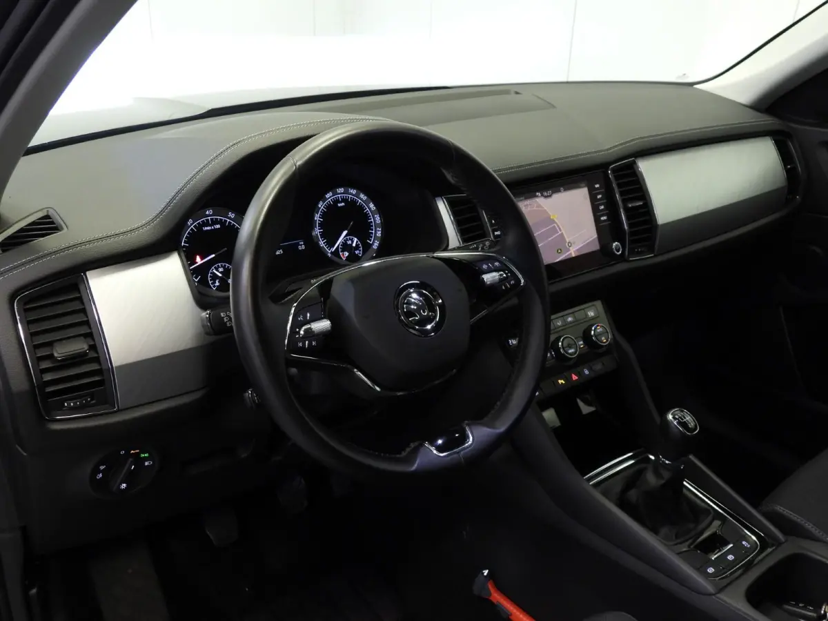 1.5 TSI Business Edition 7-Pers. NAVI/CAMERA/CLIMA/18"LMV!