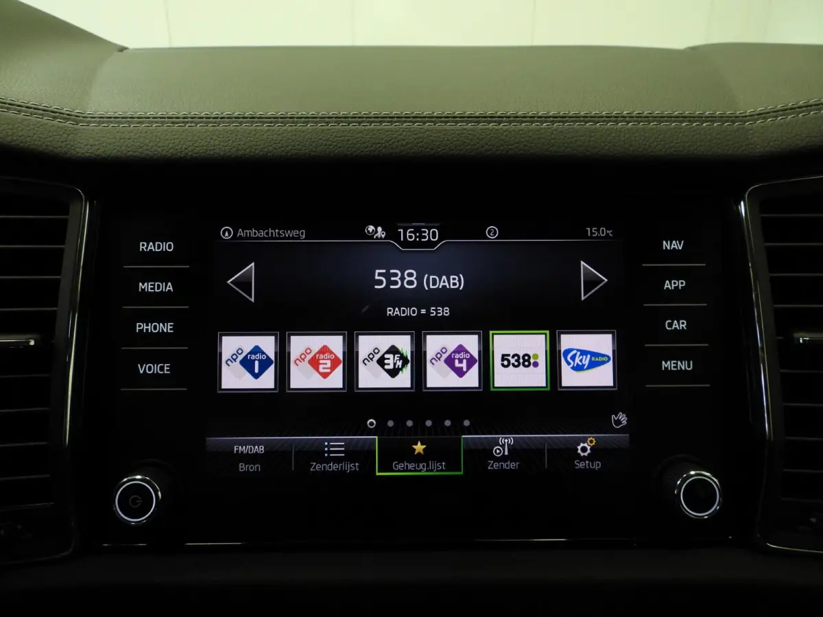1.5 TSI Business Edition 7-Pers. NAVI/CAMERA/CLIMA/18"LMV!