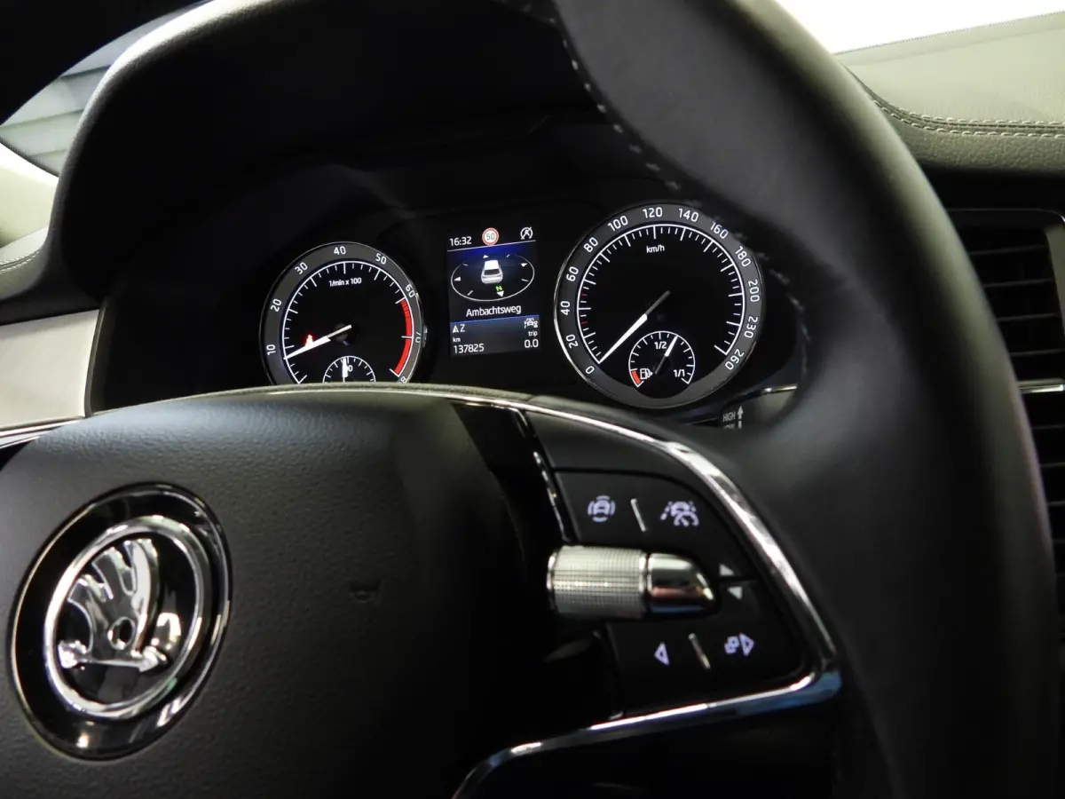 1.5 TSI Business Edition 7-Pers. NAVI/CAMERA/CLIMA/18"LMV!
