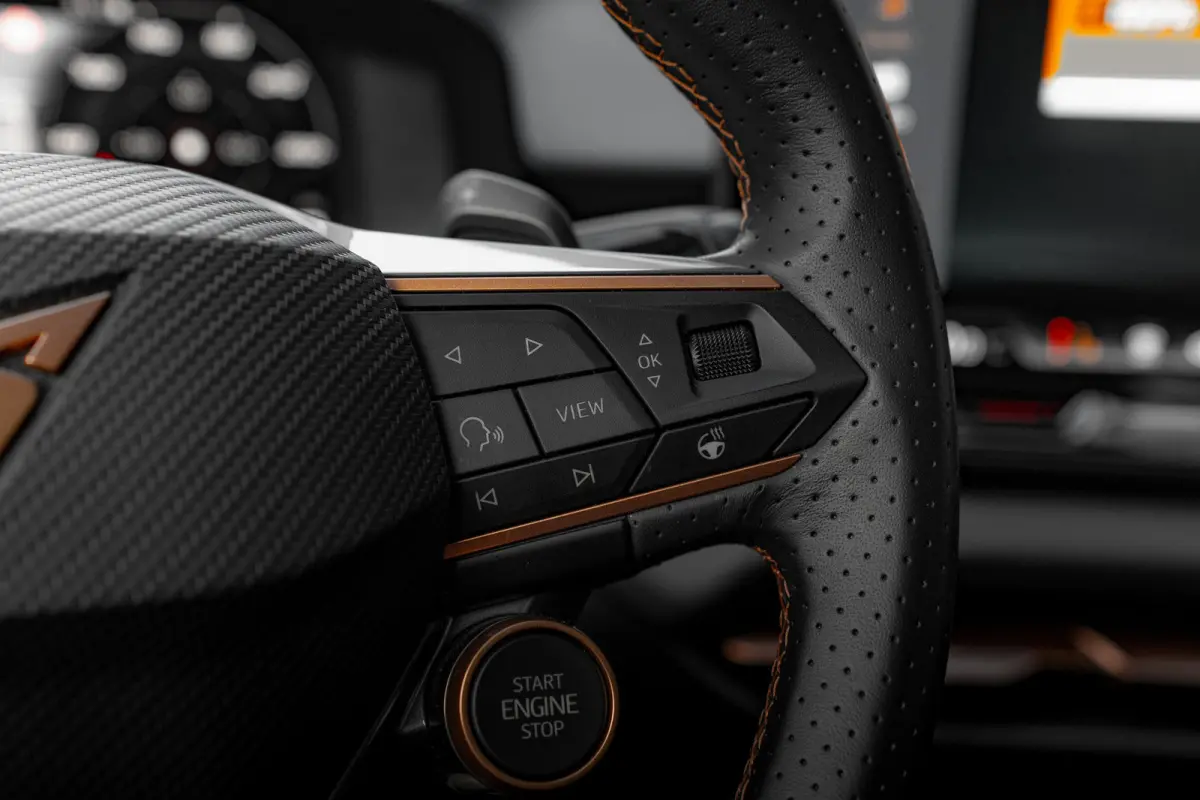 1.5 TSI e-Hybrid 272pk VZ Performance | Panoramadak | Trekhaak | 360 Camera | Sennheiser | 20"