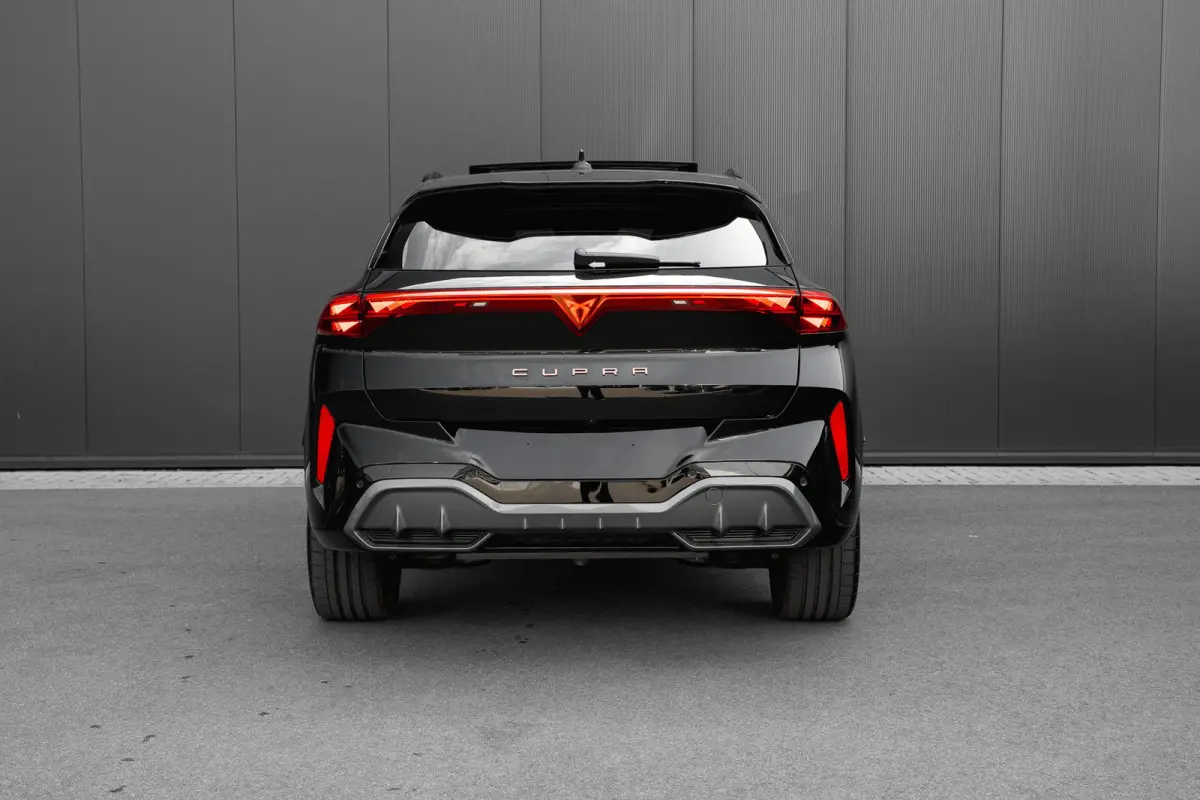 1.5 TSI e-Hybrid 272pk VZ Performance | Panoramadak | Trekhaak | 360 Camera | Sennheiser | 20"