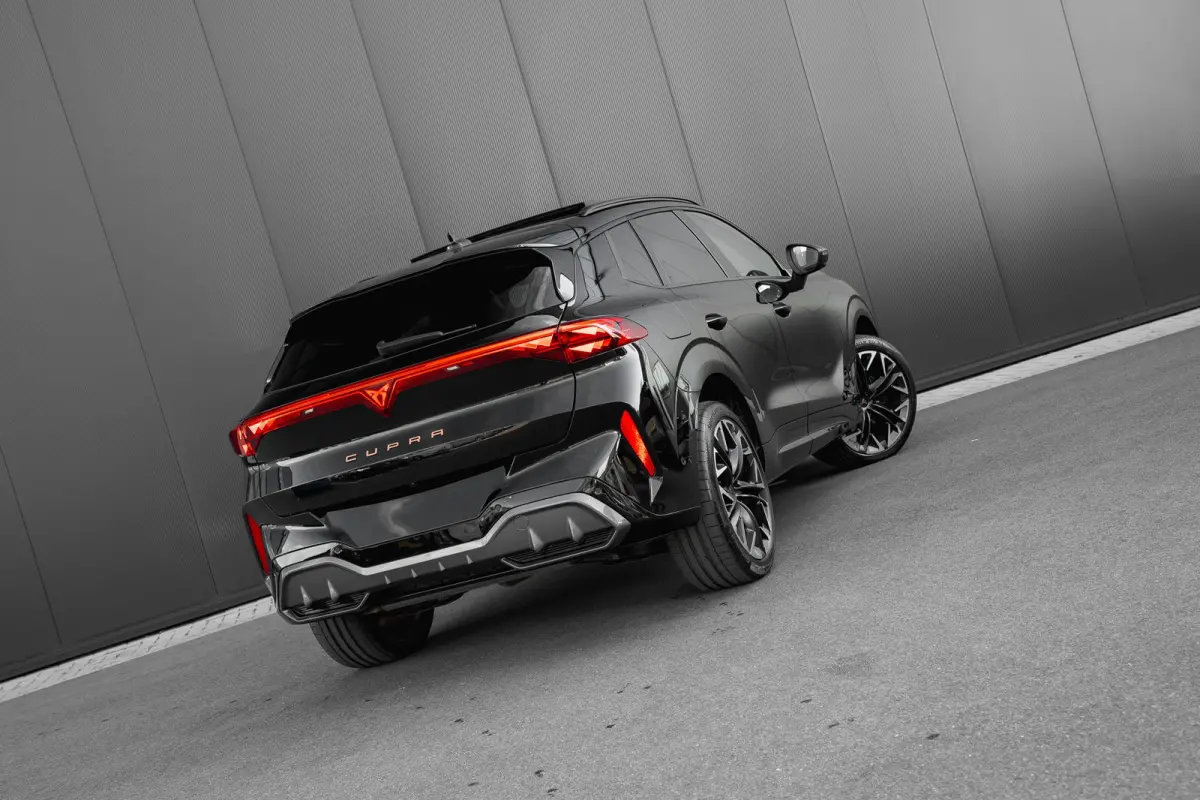1.5 TSI e-Hybrid 272pk VZ Performance | Panoramadak | Trekhaak | 360 Camera | Sennheiser | 20"