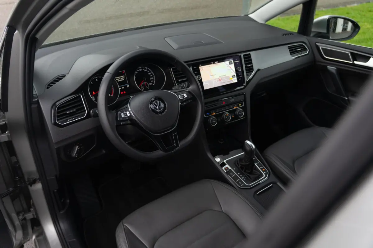 1.5 TSI ACT Highline|Org NL NAP|1ste Eig|LED|Leder|Trekhaak|CarPlay|ACC|DAB|Dealer Onderhouden
