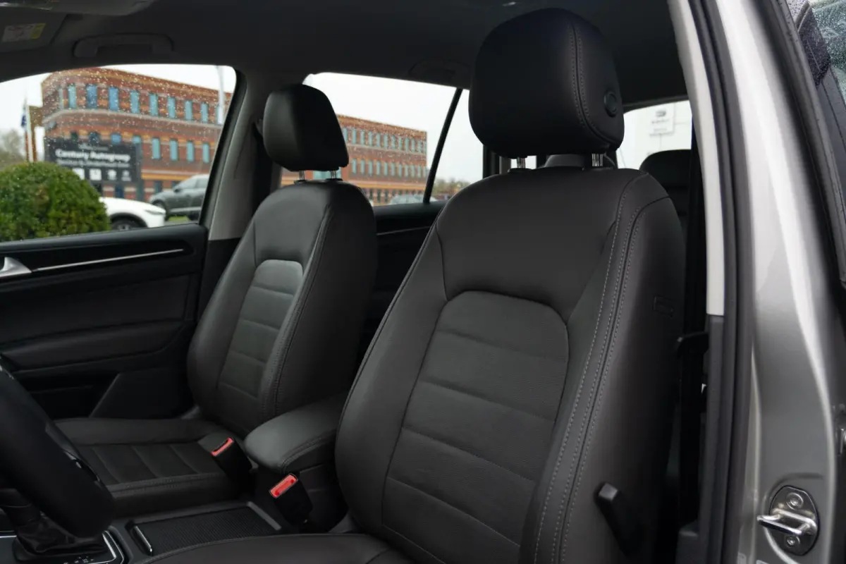 1.5 TSI ACT Highline|Org NL NAP|1ste Eig|LED|Leder|Trekhaak|CarPlay|ACC|DAB|Dealer Onderhouden