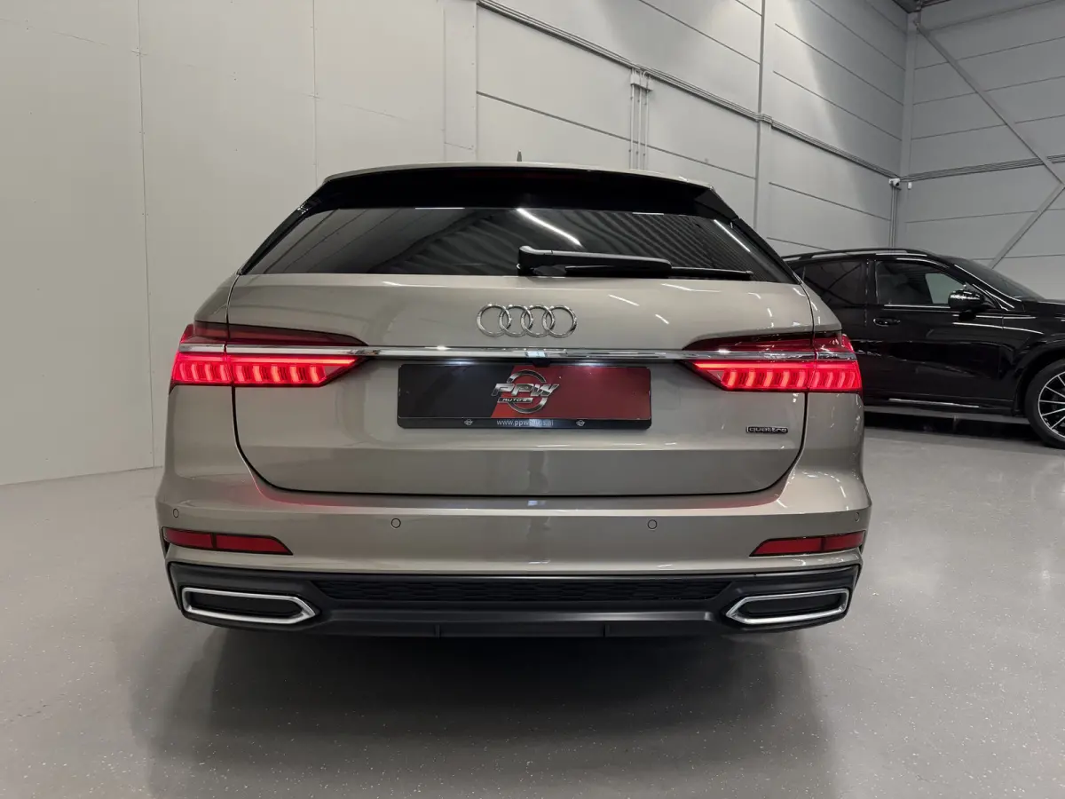55 TFSI e quattro Competition PANO/SOH 99%/HEAD-UP/MEMORY/360CAMERA/CARPLAY/SFEER/KEYLESS/ACC/MATRIX/20"AUDISPORT/S-LINE SPORTPAKKET/KARATBEIGE METALLIC/VOLLEDIG AUDI DEALER HISTORIE