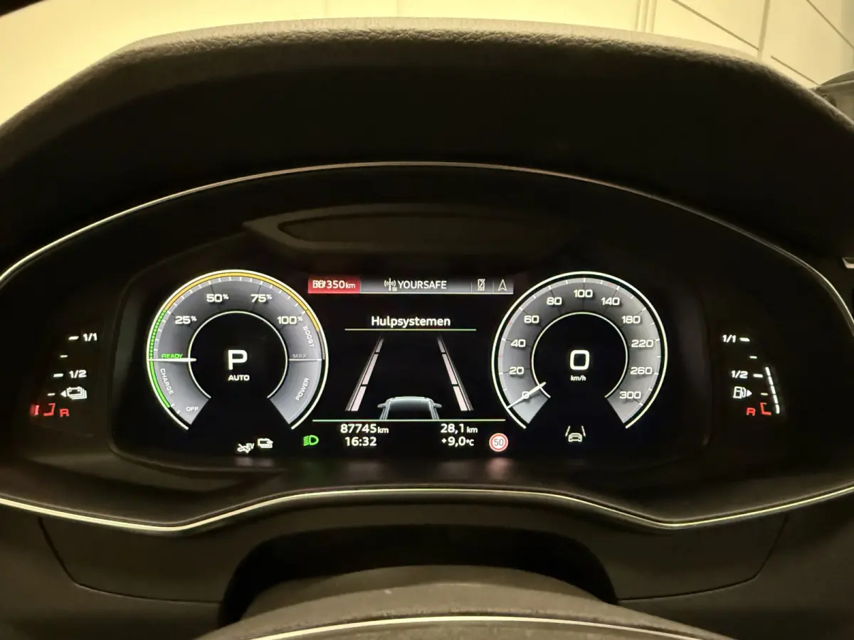 55 TFSI e quattro Competition PANO/SOH 99%/HEAD-UP/MEMORY/360CAMERA/CARPLAY/SFEER/KEYLESS/ACC/MATRIX/20"AUDISPORT/S-LINE SPORTPAKKET/KARATBEIGE METALLIC/VOLLEDIG AUDI DEALER HISTORIE