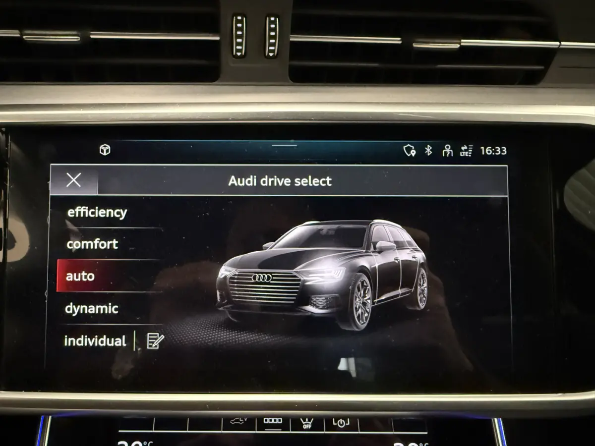 55 TFSI e quattro Competition PANO/SOH 99%/HEAD-UP/MEMORY/360CAMERA/CARPLAY/SFEER/KEYLESS/ACC/MATRIX/20"AUDISPORT/S-LINE SPORTPAKKET/KARATBEIGE METALLIC/VOLLEDIG AUDI DEALER HISTORIE
