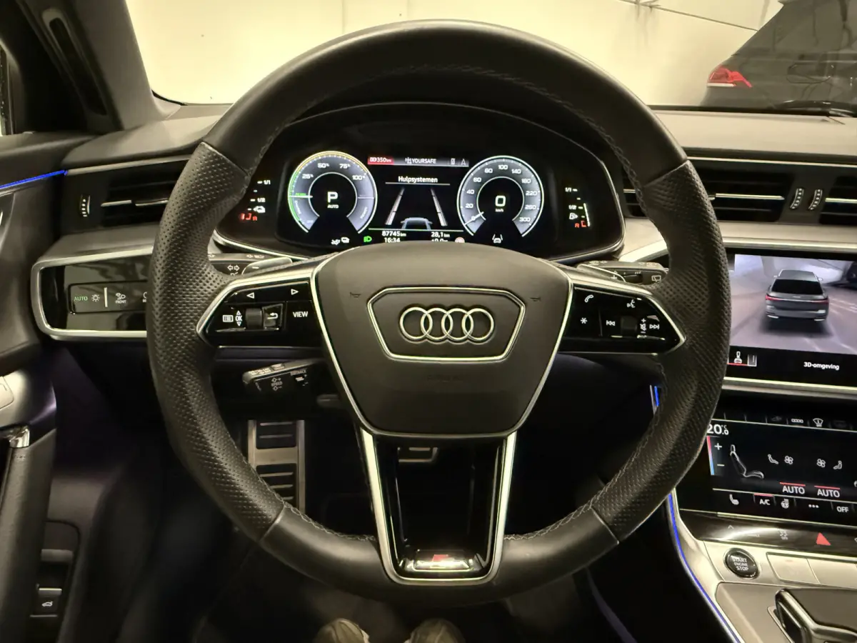 55 TFSI e quattro Competition PANO/SOH 99%/HEAD-UP/MEMORY/360CAMERA/CARPLAY/SFEER/KEYLESS/ACC/MATRIX/20"AUDISPORT/S-LINE SPORTPAKKET/KARATBEIGE METALLIC/VOLLEDIG AUDI DEALER HISTORIE