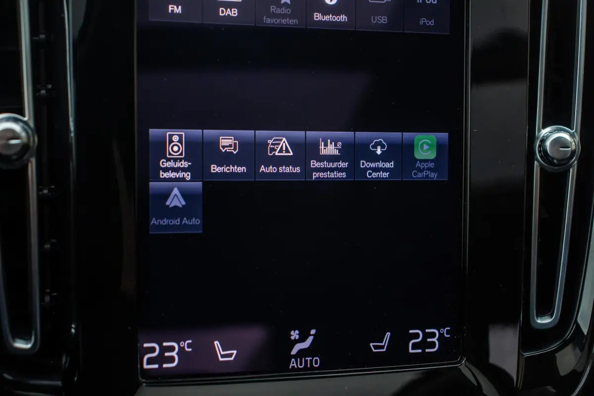 1.5 T5 Plug-in hybrid Ultimate Dark, Pano, Leder