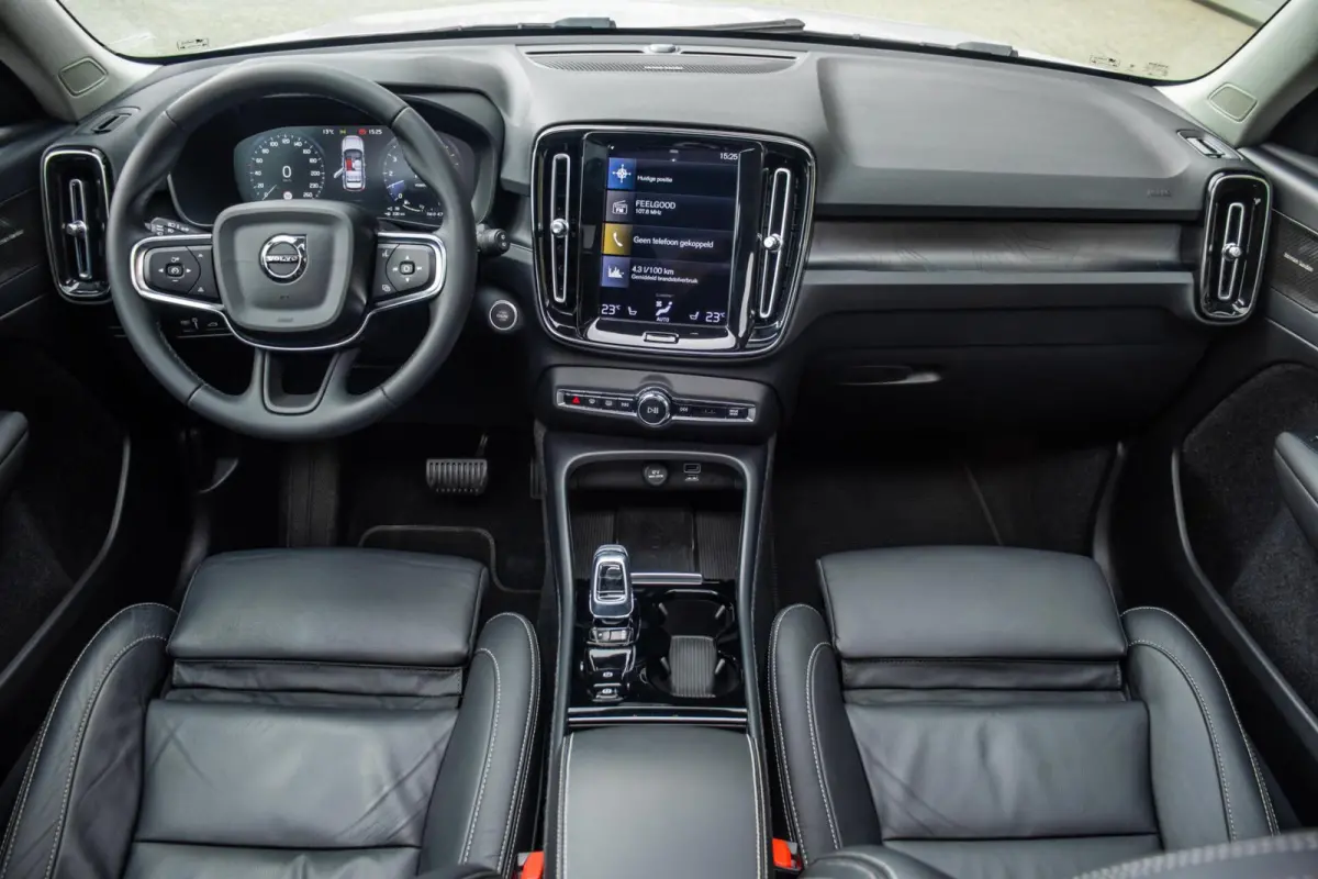 1.5 T5 Plug-in hybrid Ultimate Dark, Pano, Leder
