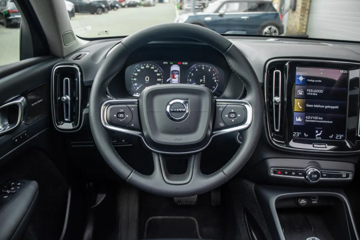 1.5 T5 Plug-in hybrid Ultimate Dark, Pano, Leder