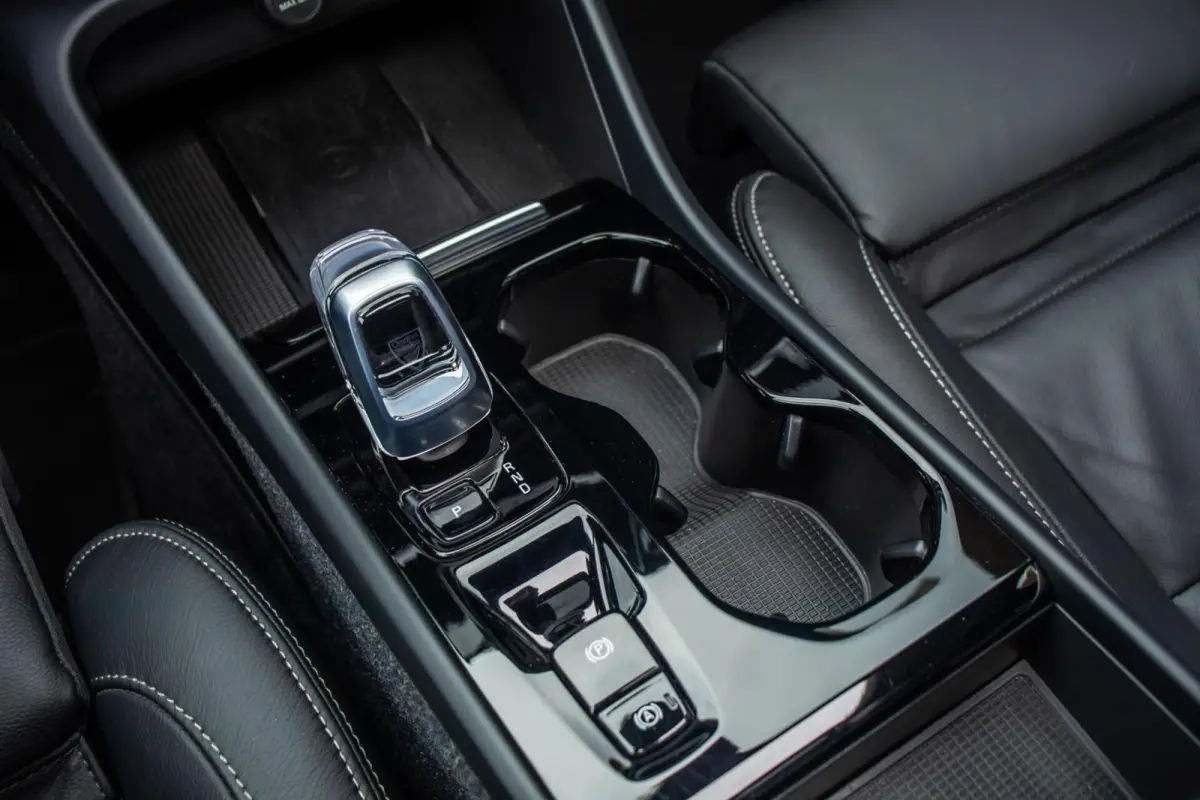 1.5 T5 Plug-in hybrid Ultimate Dark, Pano, Leder