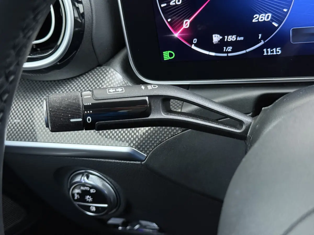 300e AMG // SoH 99% // Trekhaak // Memory // 360 Camera // Keyless // Digital Light // Privacy Glass // Carplay