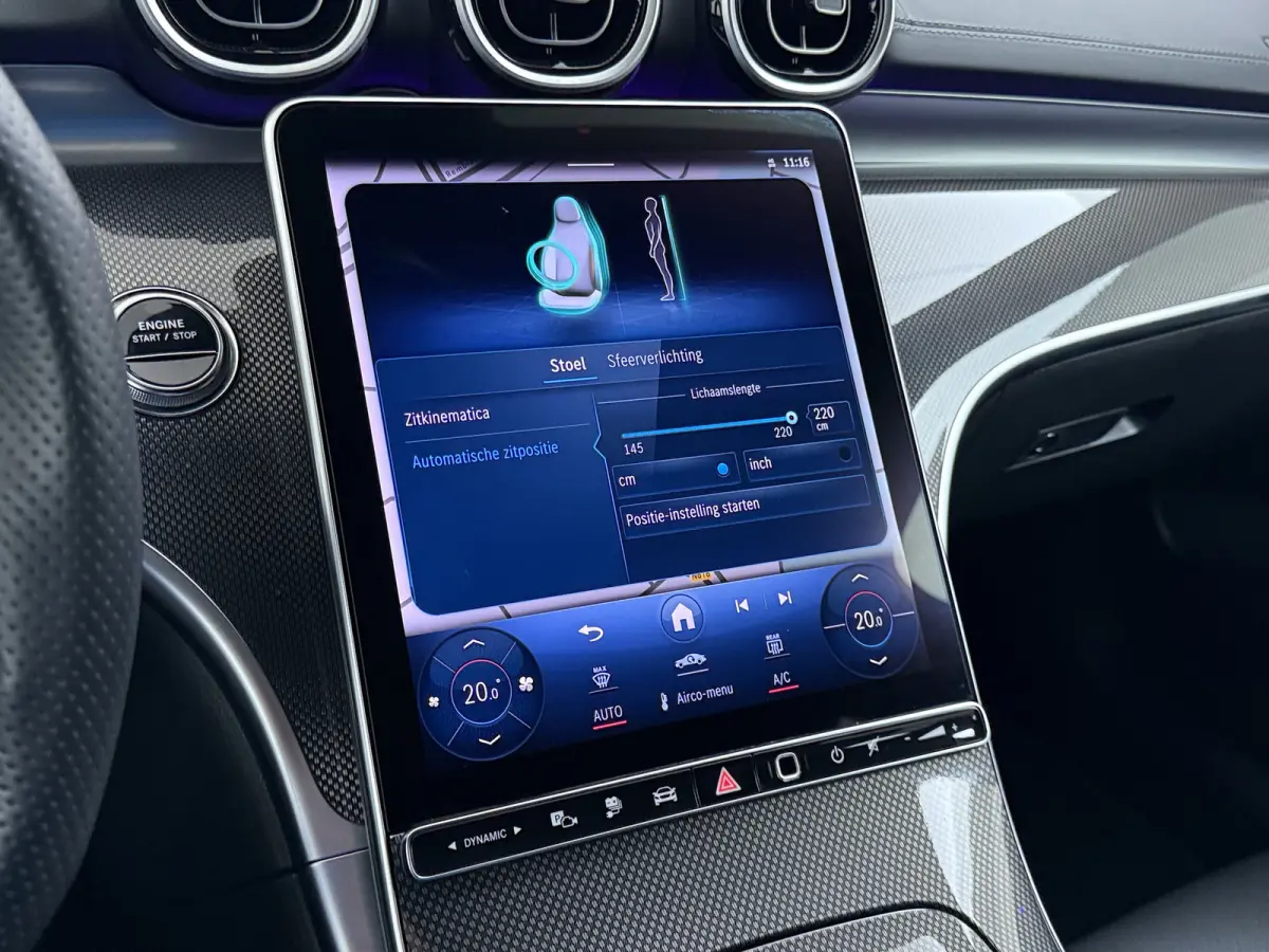 300e AMG // SoH 99% // Trekhaak // Memory // 360 Camera // Keyless // Digital Light // Privacy Glass // Carplay