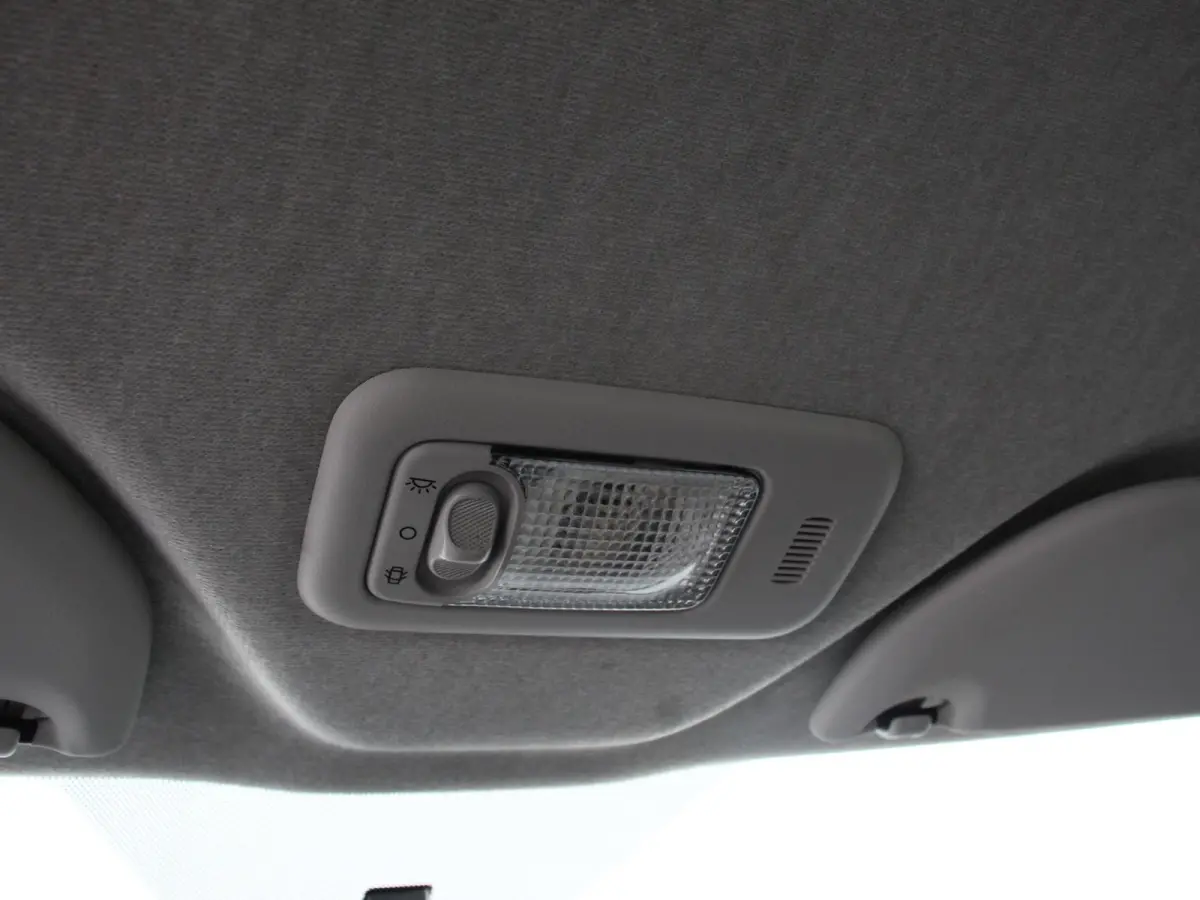 1.0 e-VTi Active Airco Bluetooth Led dagrij verlichting Multi functioneel stuur 5 deurs