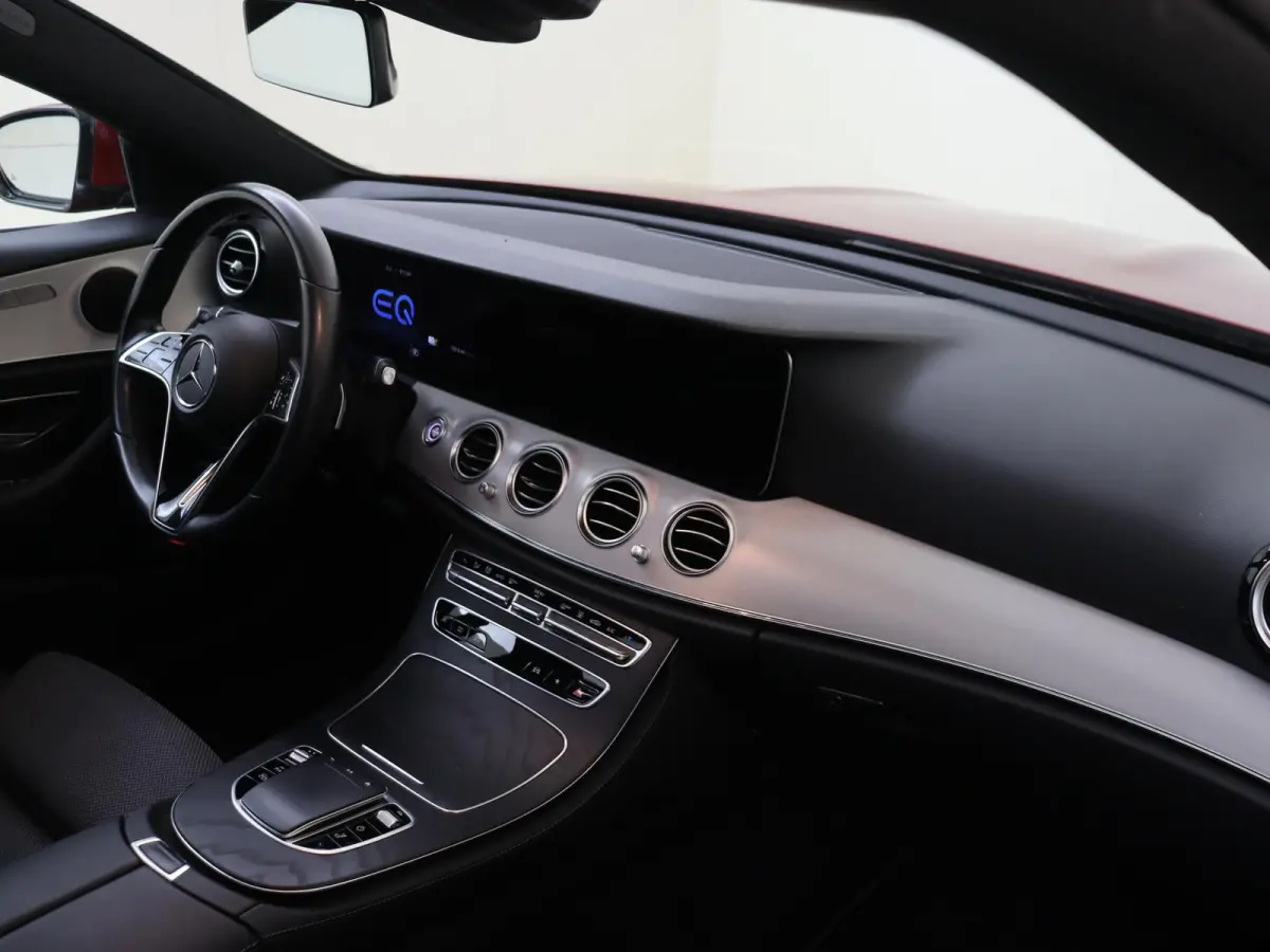 300 de AMG Line / Stoelverwarming / Panaroma-dak / Trekhaak /