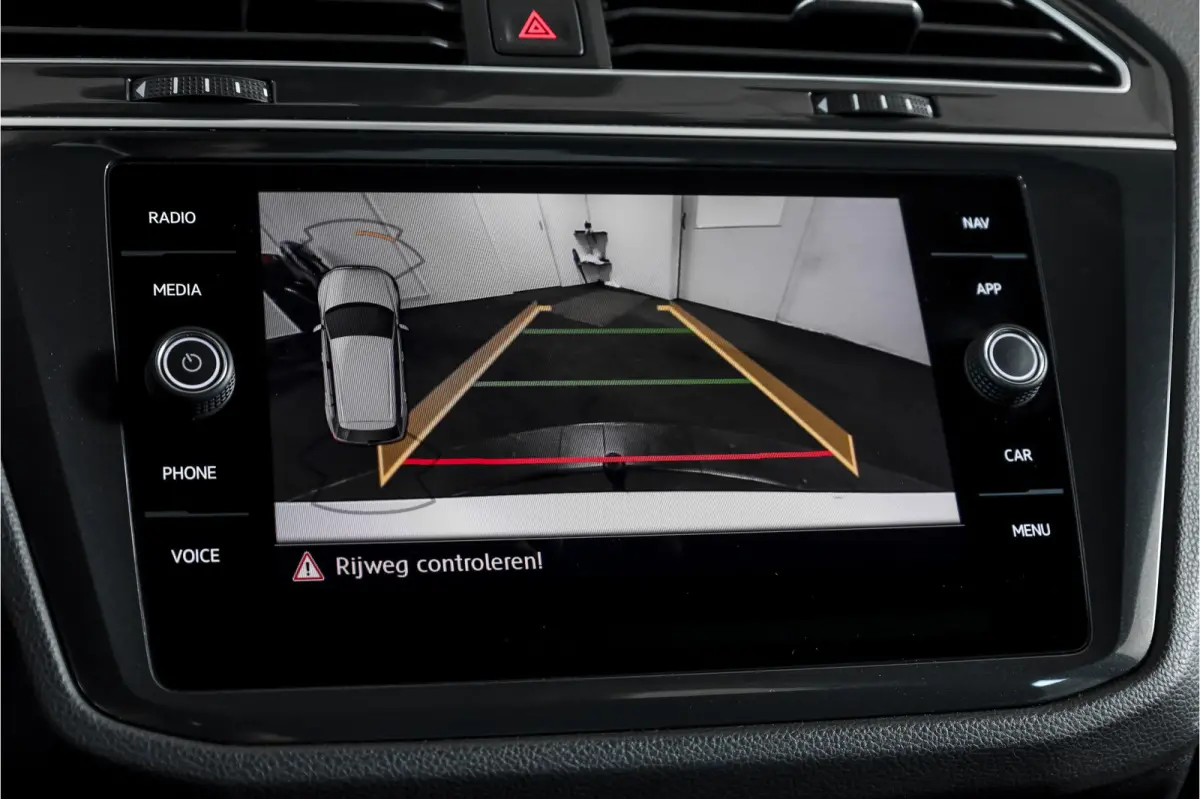 1.5 TSI ACT 150 PK Comfortline Business | Trekhaak | Adapt. Cruise | PDC | Camera | NAV + App. Connect | ECC | LM 17" |