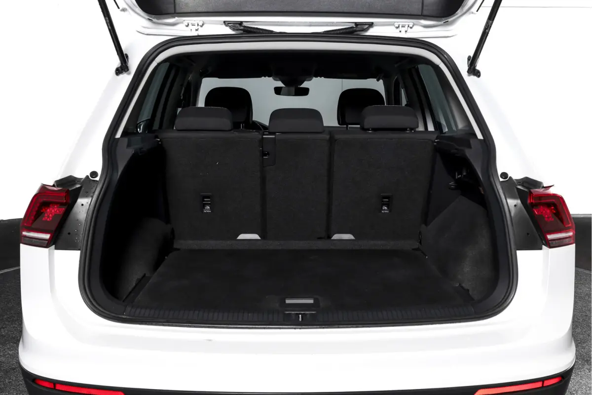 1.5 TSI ACT 150 PK Comfortline Business | Trekhaak | Adapt. Cruise | PDC | Camera | NAV + App. Connect | ECC | LM 17" |