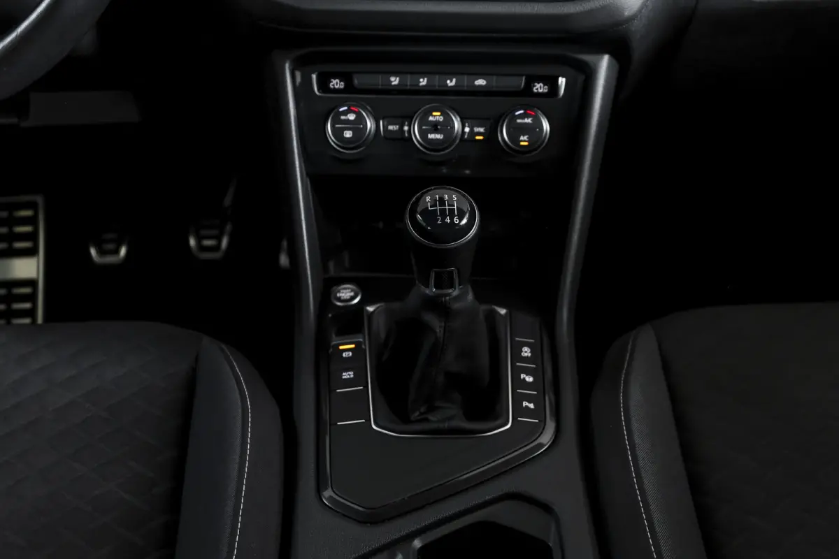1.5 TSI ACT 150 PK Comfortline Business | Trekhaak | Adapt. Cruise | PDC | Camera | NAV + App. Connect | ECC | LM 17" |