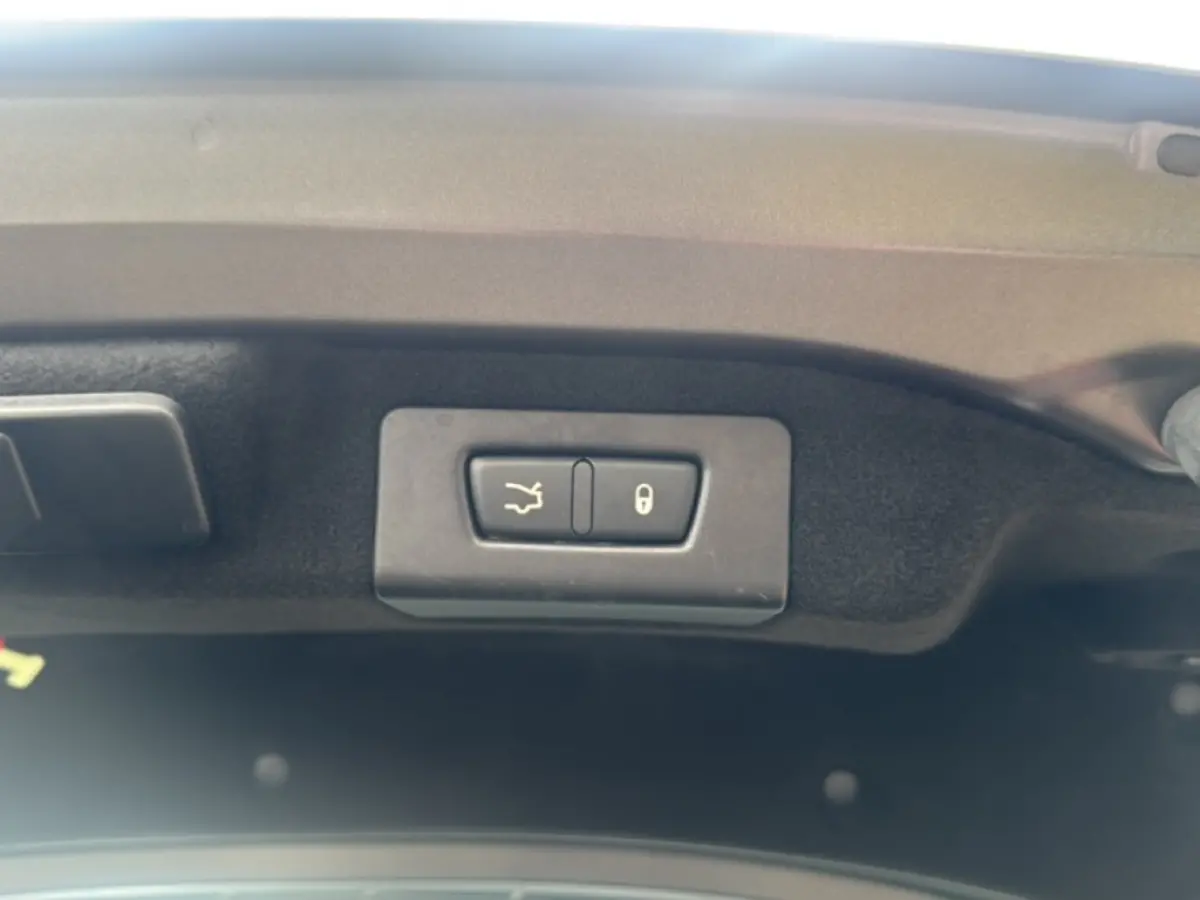 3.0 TDI BOWERS WILKINS/LEDER/CAMERA/NAVI/STOELVERW/ACC