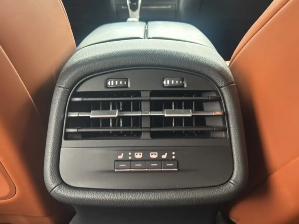 3.0 TDI BOWERS WILKINS/LEDER/CAMERA/NAVI/STOELVERW/ACC