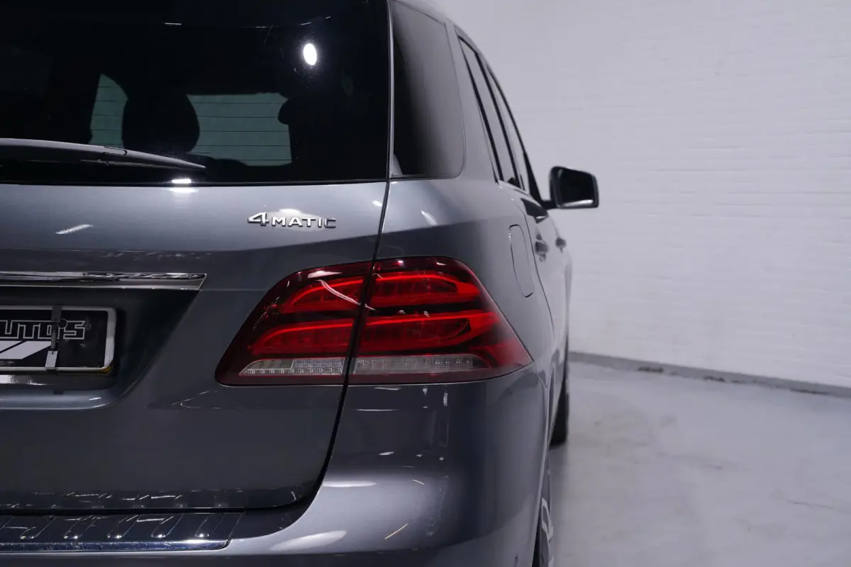 250 d 4MATIC AMG Sport Edition NAP Panodak Leder Luchtvering 21"-inch Soft-close Wegklapbare trekhaak Apple Carplay