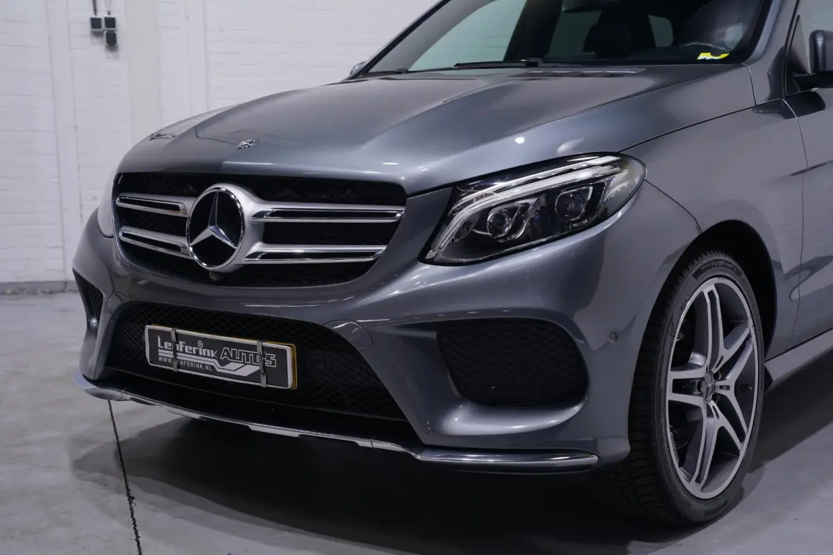 250 d 4MATIC AMG Sport Edition NAP Panodak Leder Luchtvering 21"-inch Soft-close Wegklapbare trekhaak Apple Carplay