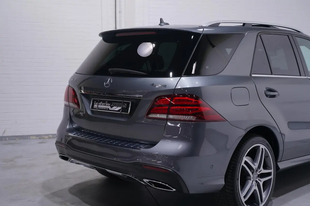 250 d 4MATIC AMG Sport Edition NAP Panodak Leder Luchtvering 21"-inch Soft-close Wegklapbare trekhaak Apple Carplay