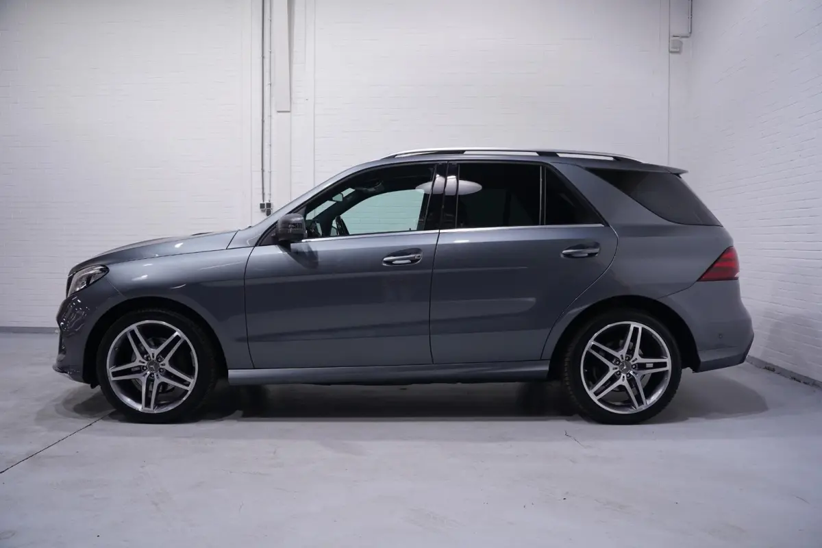 250 d 4MATIC AMG Sport Edition NAP Panodak Leder Luchtvering 21"-inch Soft-close Wegklapbare trekhaak Apple Carplay