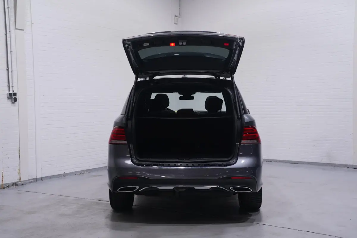 250 d 4MATIC AMG Sport Edition NAP Panodak Leder Luchtvering 21"-inch Soft-close Wegklapbare trekhaak Apple Carplay