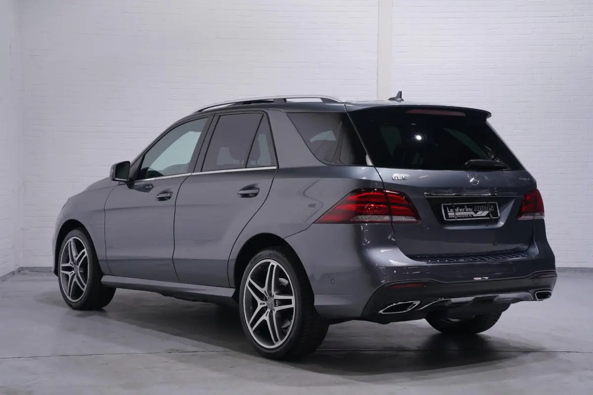 250 d 4MATIC AMG Sport Edition NAP Panodak Leder Luchtvering 21"-inch Soft-close Wegklapbare trekhaak Apple Carplay