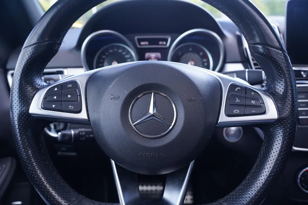250 d 4MATIC AMG Sport Edition NAP Panodak Leder Luchtvering 21"-inch Soft-close Wegklapbare trekhaak Apple Carplay