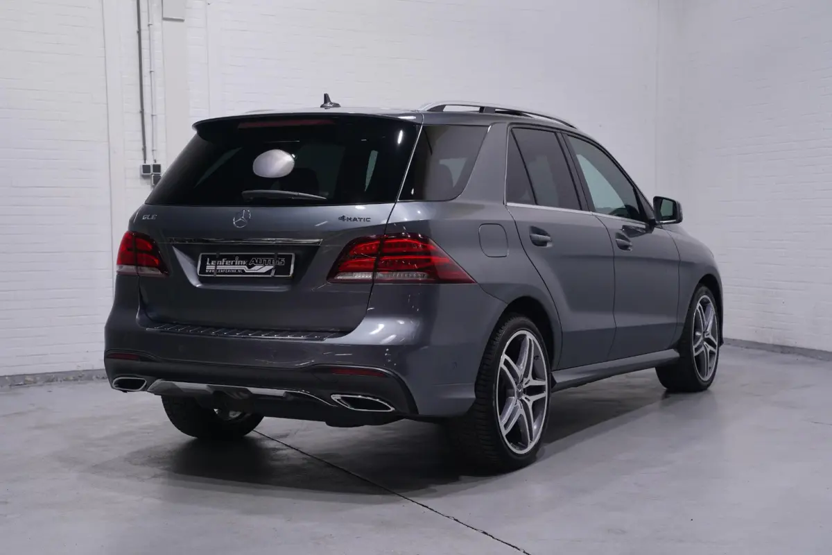 250 d 4MATIC AMG Sport Edition NAP Panodak Leder Luchtvering 21"-inch Soft-close Wegklapbare trekhaak Apple Carplay