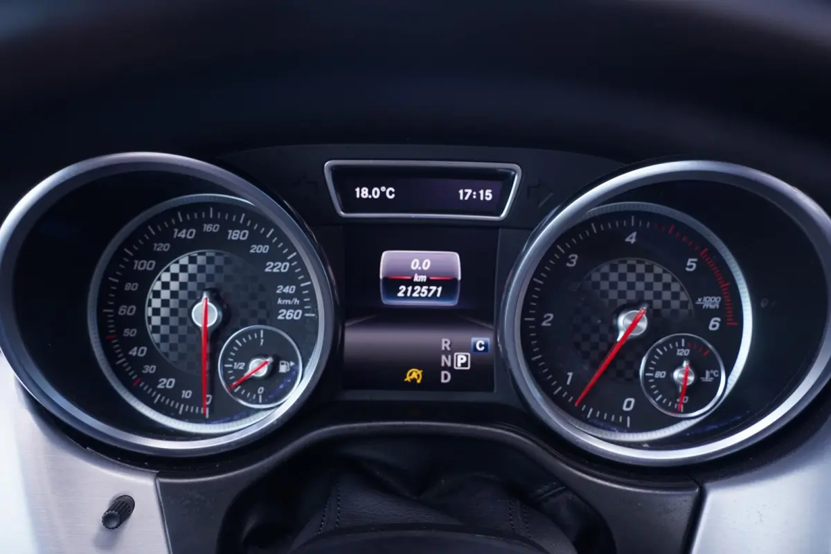 250 d 4MATIC AMG Sport Edition NAP Panodak Leder Luchtvering 21"-inch Soft-close Wegklapbare trekhaak Apple Carplay
