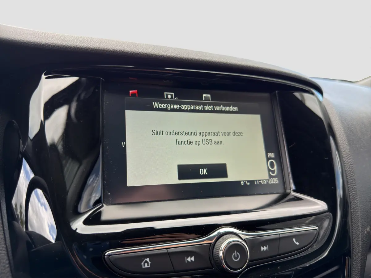 1.0 Online Edition Parkeersensoren | Carplay/android auto | Airco | Cruise control | DAB | Extra getint glas