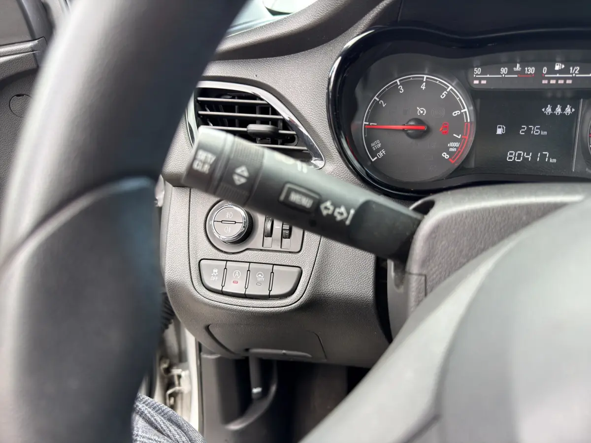 1.0 Online Edition Parkeersensoren | Carplay/android auto | Airco | Cruise control | DAB | Extra getint glas