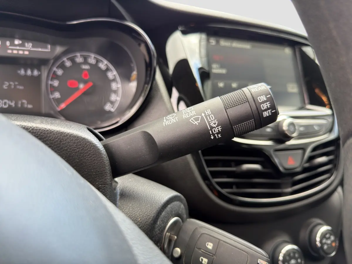 1.0 Online Edition Parkeersensoren | Carplay/android auto | Airco | Cruise control | DAB | Extra getint glas