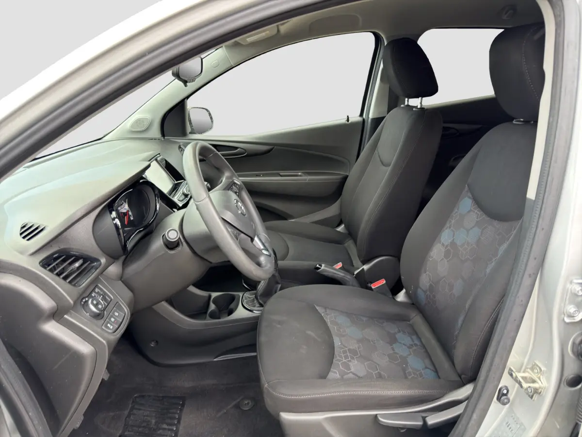 1.0 Online Edition Parkeersensoren | Carplay/android auto | Airco | Cruise control | DAB | Extra getint glas