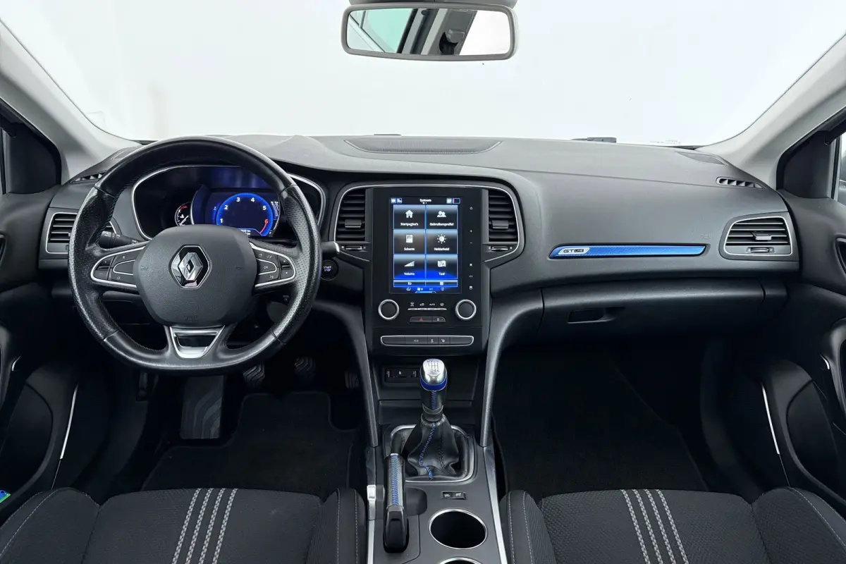 1.2 TCe GT-Line | 29.000 KM! | Camera | CarPlay | Dakdragers | Digital Cockpit | Sportstoelen |