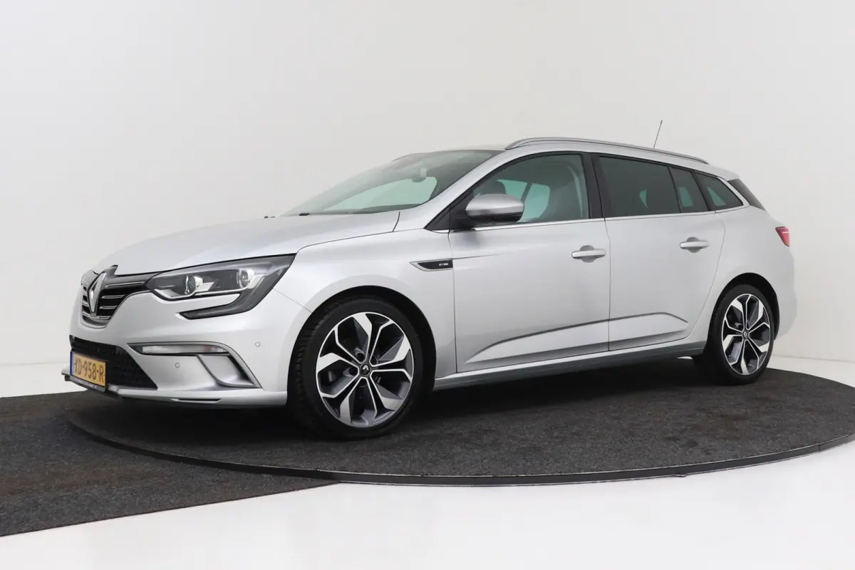 1.2 TCe GT-Line | 29.000 KM! | Camera | CarPlay | Dakdragers | Digital Cockpit | Sportstoelen |