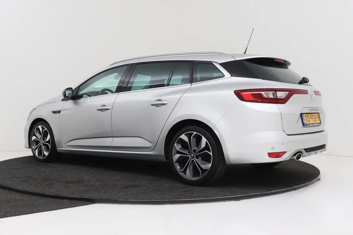 1.2 TCe GT-Line | 29.000 KM! | Camera | CarPlay | Dakdragers | Digital Cockpit | Sportstoelen |