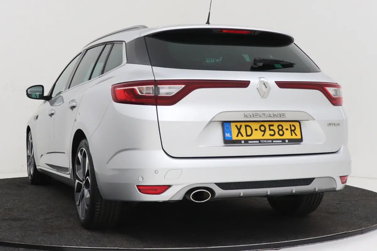 1.2 TCe GT-Line | 29.000 KM! | Camera | CarPlay | Dakdragers | Digital Cockpit | Sportstoelen |